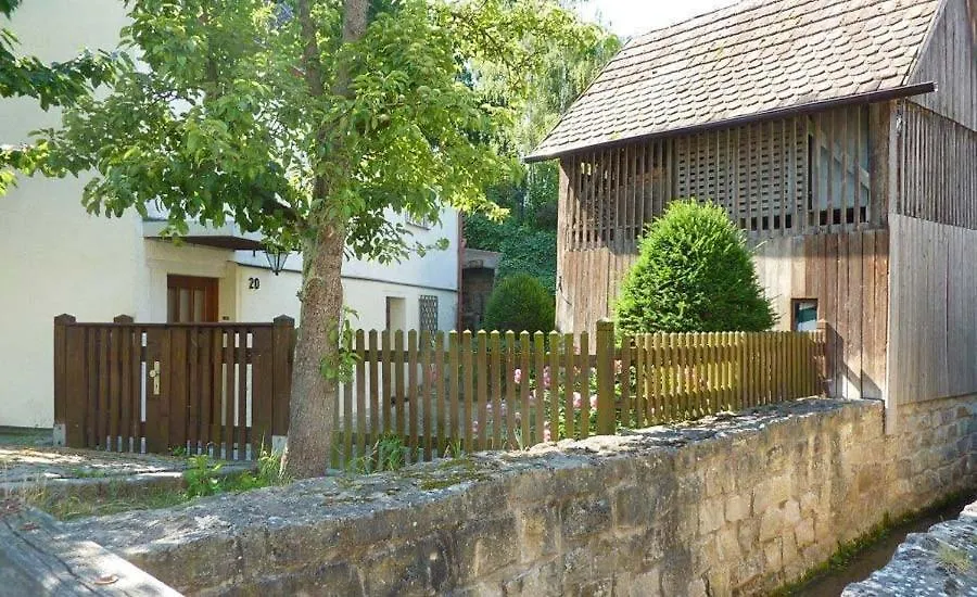 Apartment Gräfin von Paris - Appartement mit Saunanutzung Burgbernheim